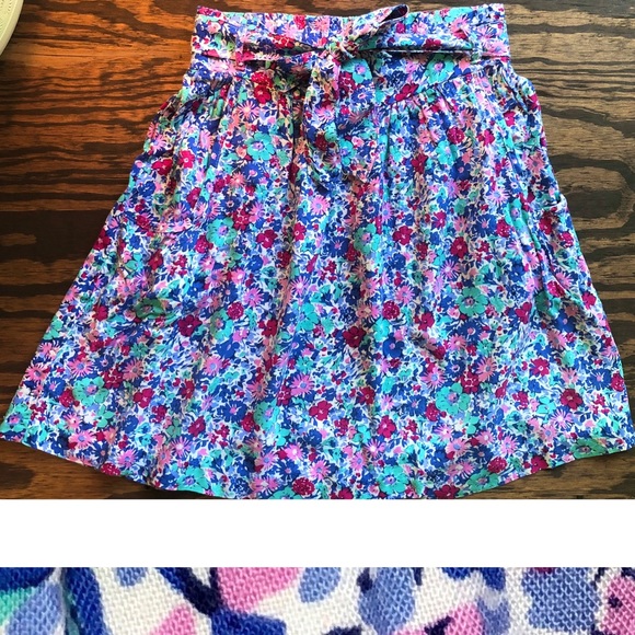MINKPINK Floral Mini Skirt 🌸✨ - Picture 1 of 5